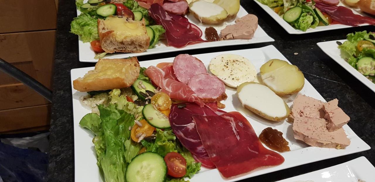 Le 49 Cote Parc & Spa Domblans エクステリア 写真